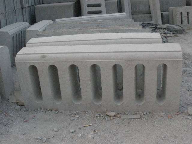 路缘石侧排水产品展示 - 济南诚信水泥制品厂