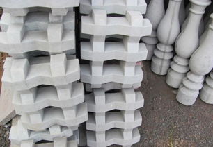 青岛优质水泥制品厂家 路沿石、花格、植草砖价格与供应详解